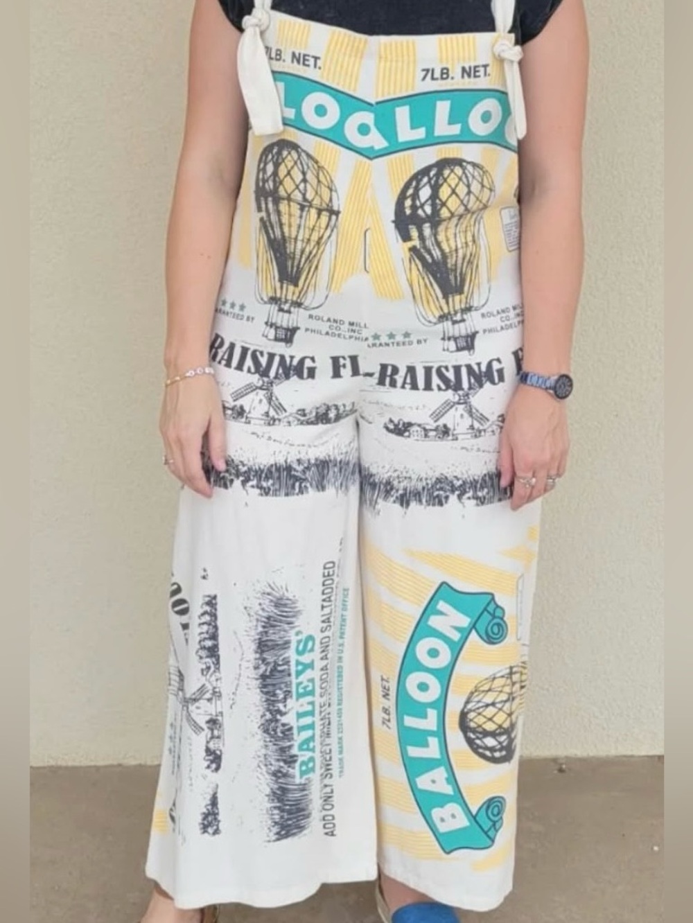 Graphic Balloon-Print Wide-Leg Jumpsuit - White & Yellow